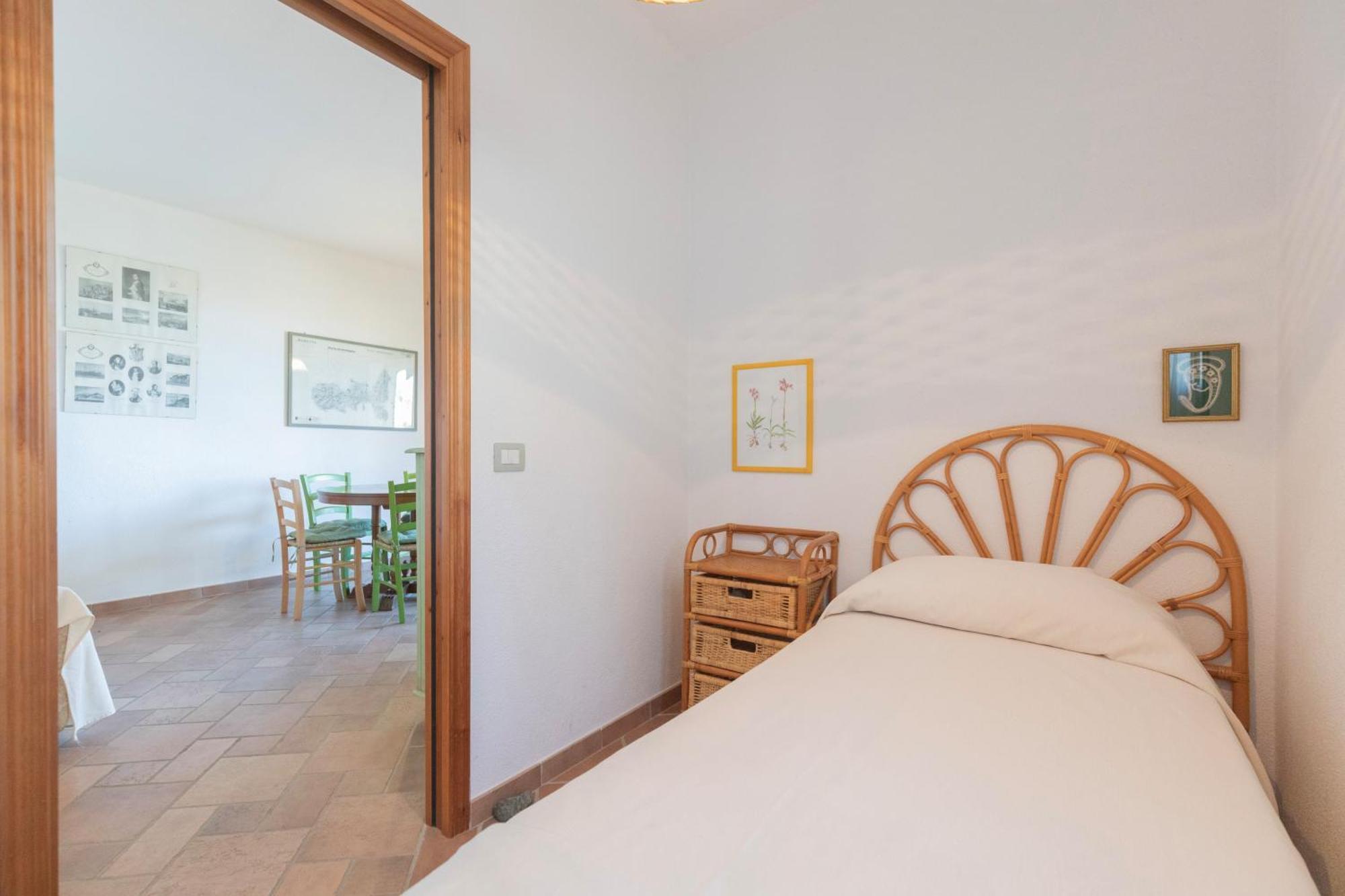 Mandorlo E Melograno By Helloelba * La Guardia