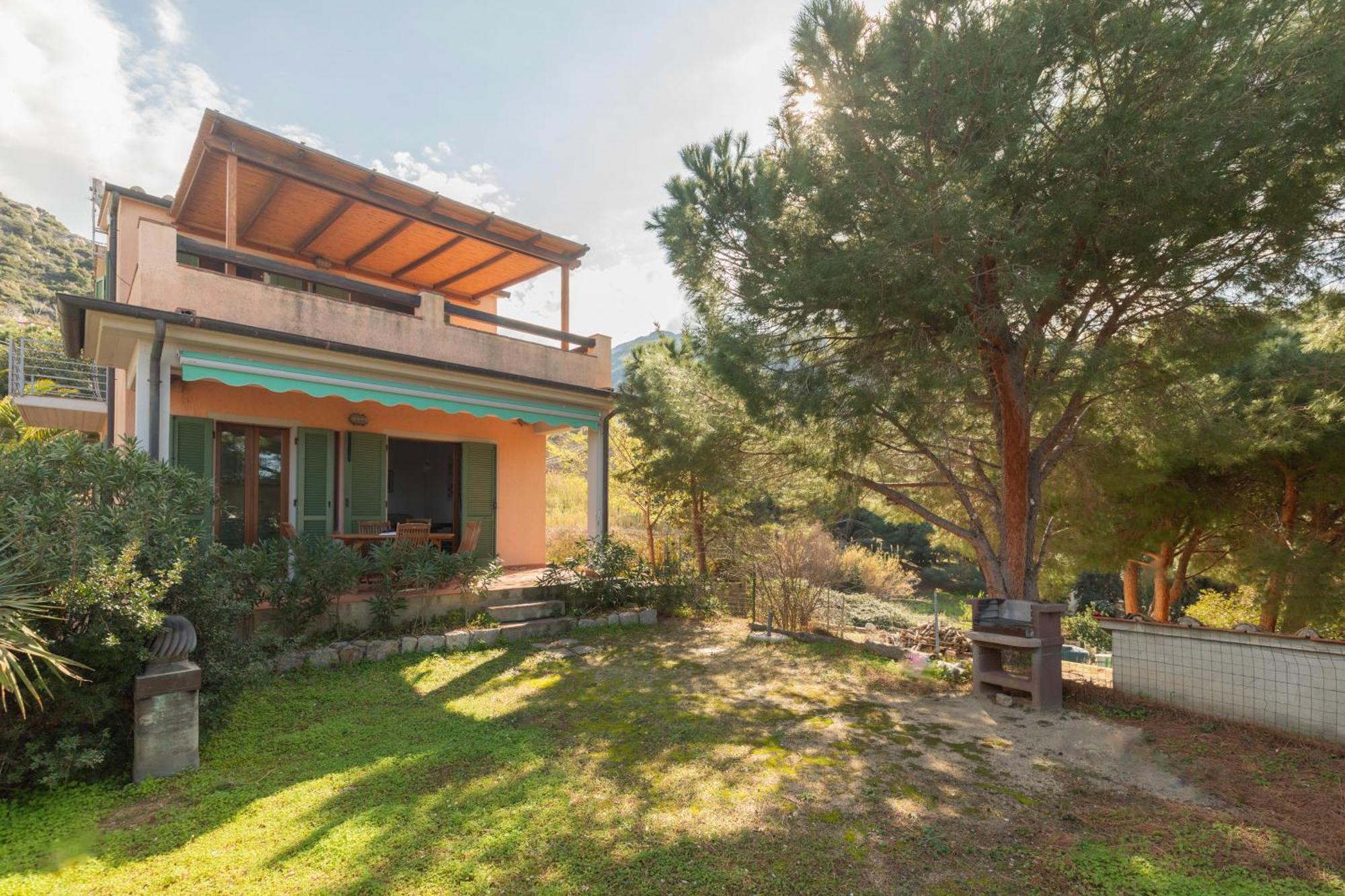 Mandorlo E Melograno By Helloelba Holiday home La Guardia